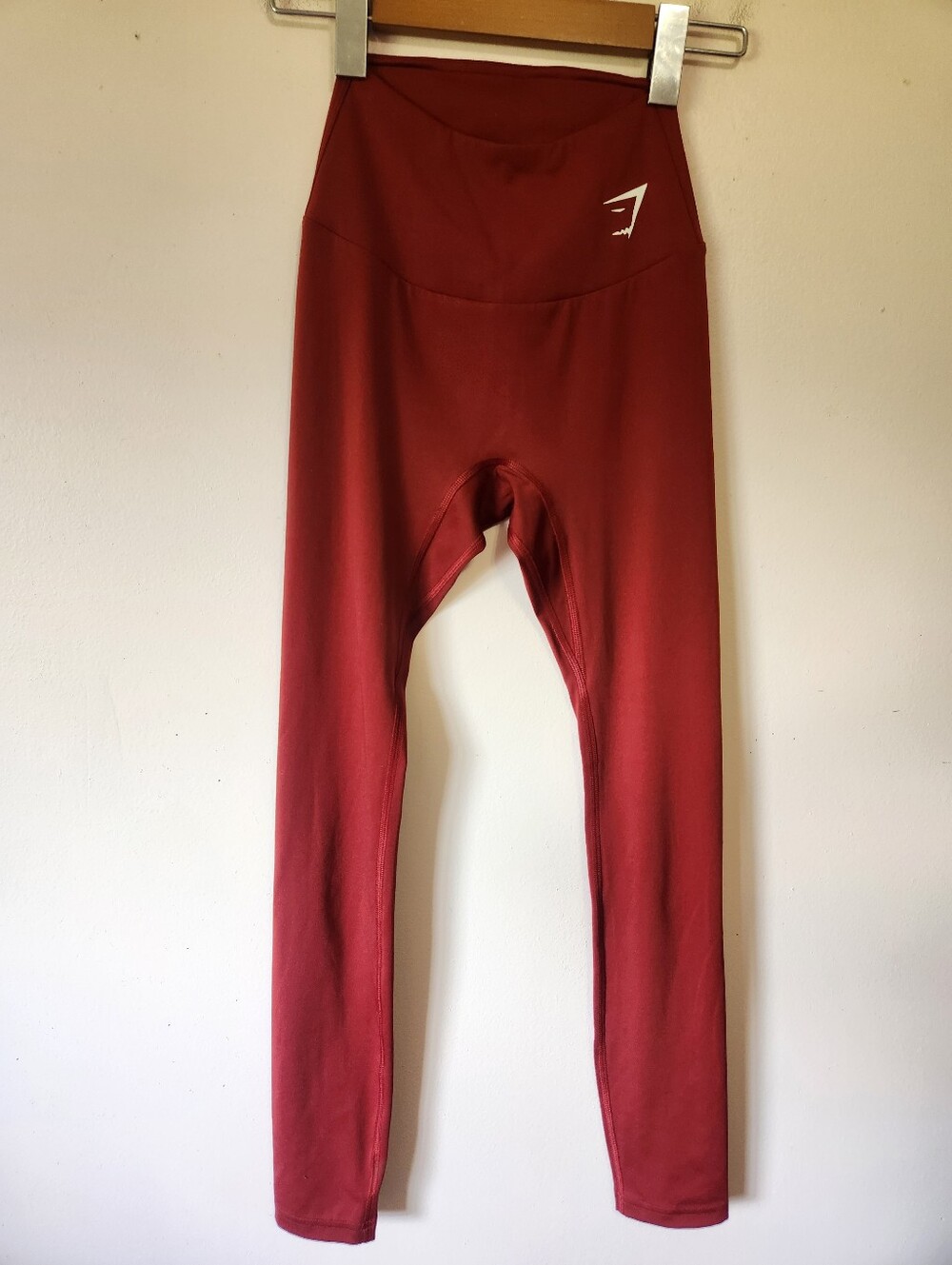 Gymshark Dark Red Training Leggings High Waisted V-Seam Gym Activewear XS EUC